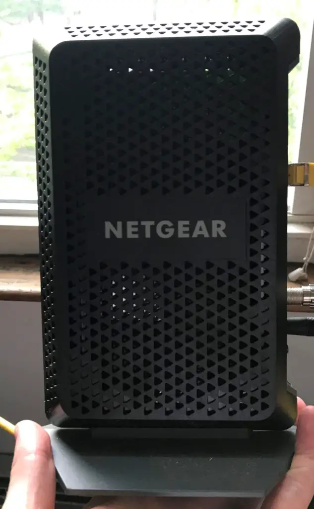 Netgear CM600 modem side vents