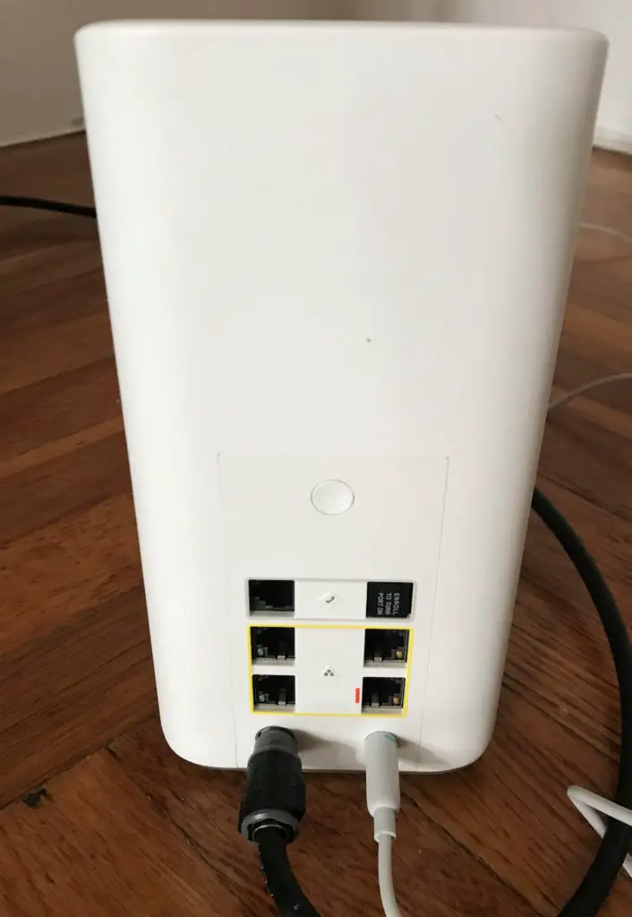 back of modem router combo