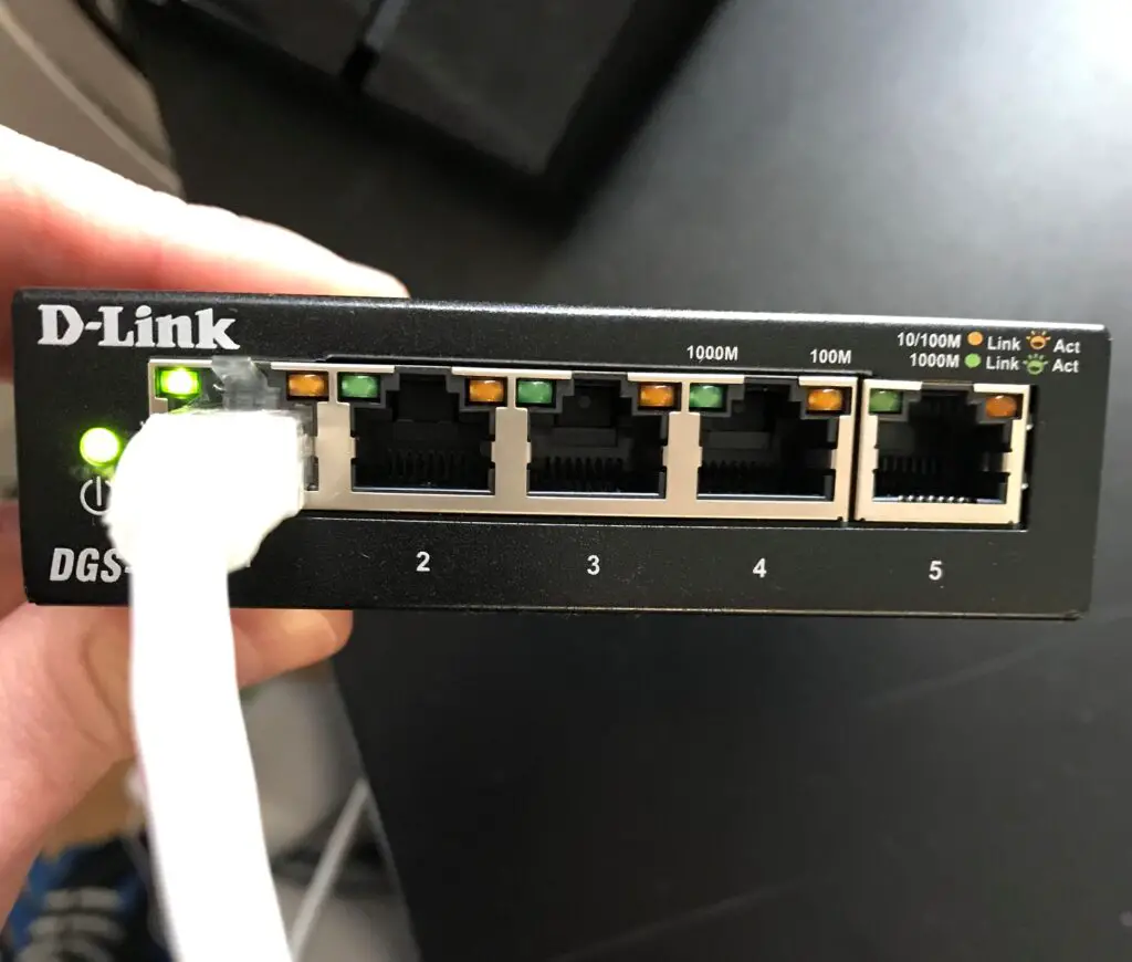 Ethernet switch with green status light